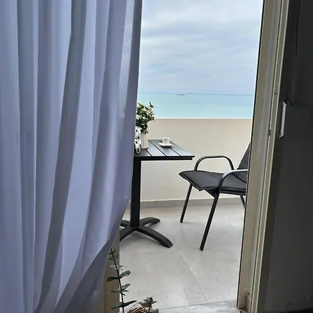 Apartment Seaview Aparment *